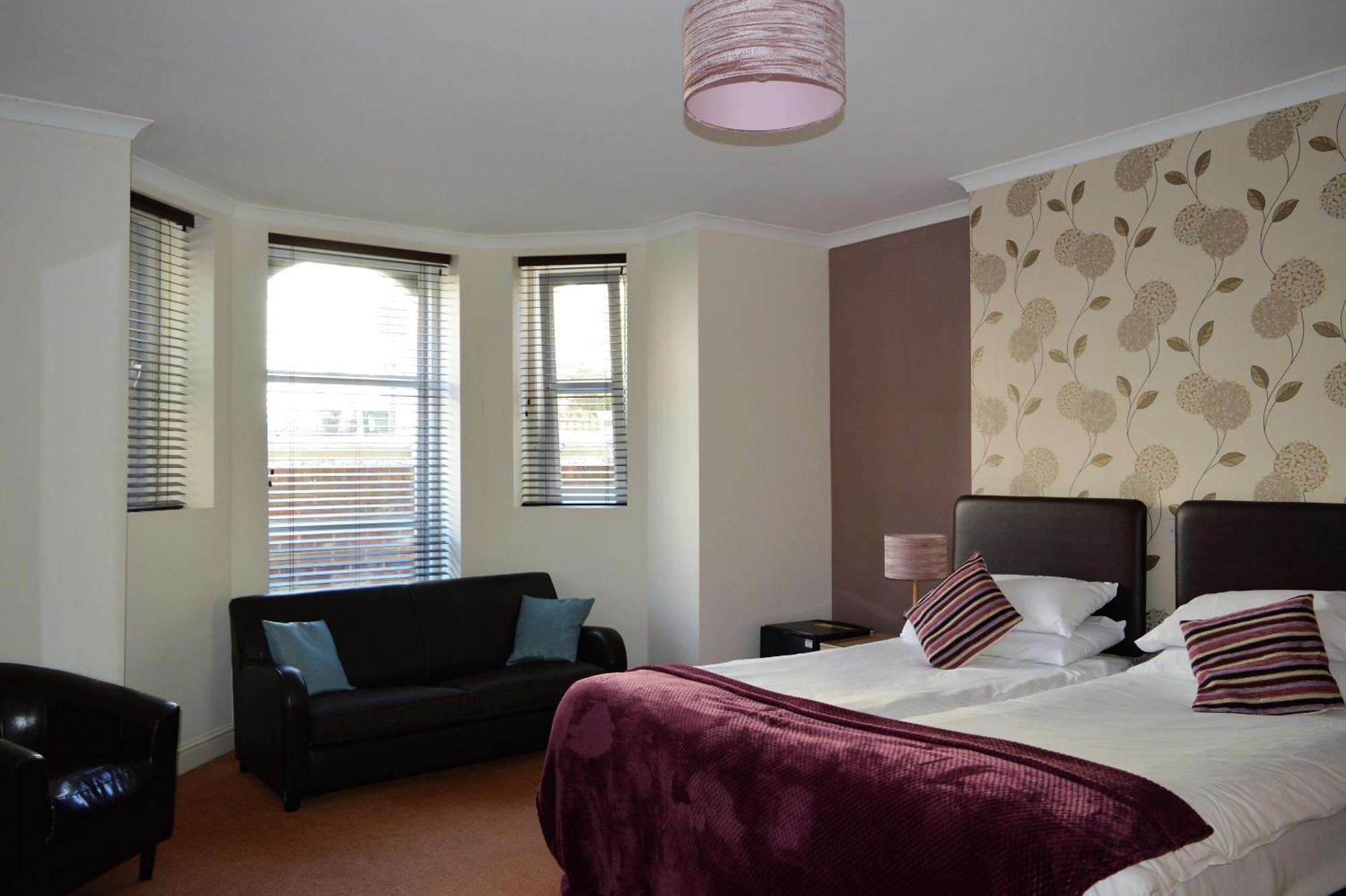 The Sheldon B&B - Free Private Parking Eastbourne Eksteriør bilde