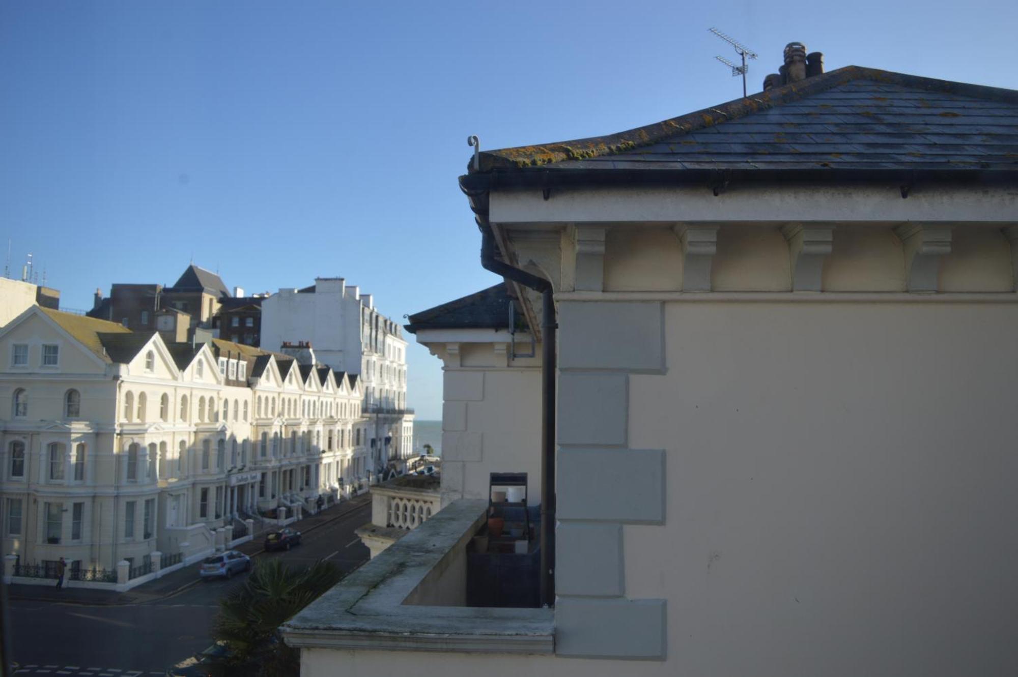 The Sheldon B&B - Free Private Parking Eastbourne Eksteriør bilde