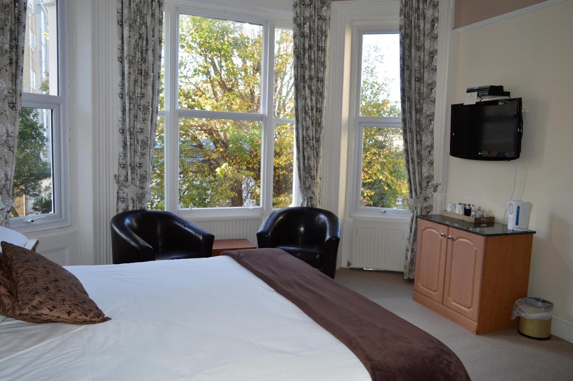 The Sheldon B&B - Free Private Parking Eastbourne Eksteriør bilde