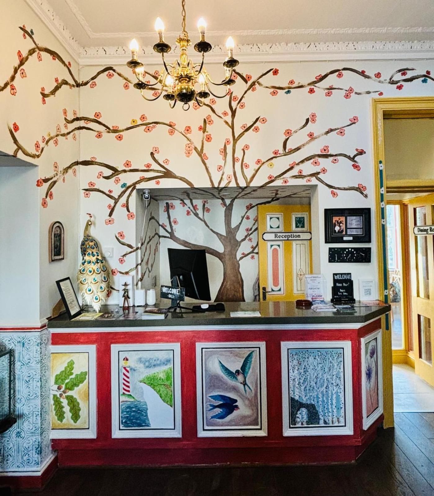 The Sheldon B&B - Free Private Parking Eastbourne Eksteriør bilde
