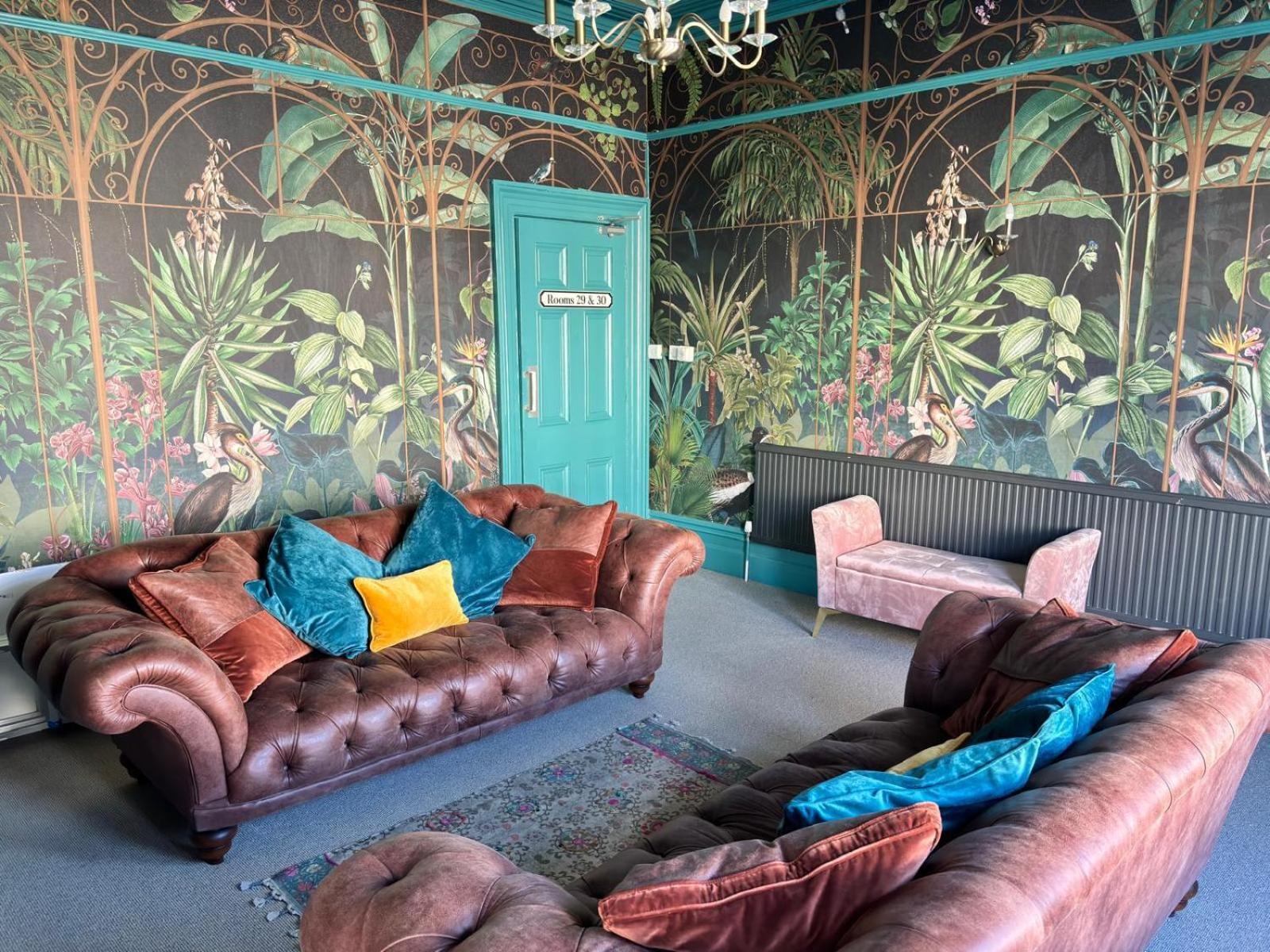 The Sheldon B&B - Free Private Parking Eastbourne Eksteriør bilde