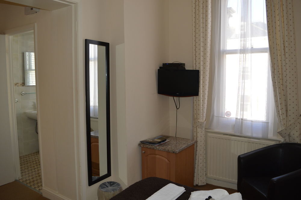 The Sheldon B&B - Free Private Parking Eastbourne Eksteriør bilde