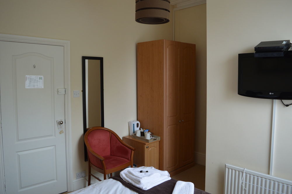 The Sheldon B&B - Free Private Parking Eastbourne Eksteriør bilde