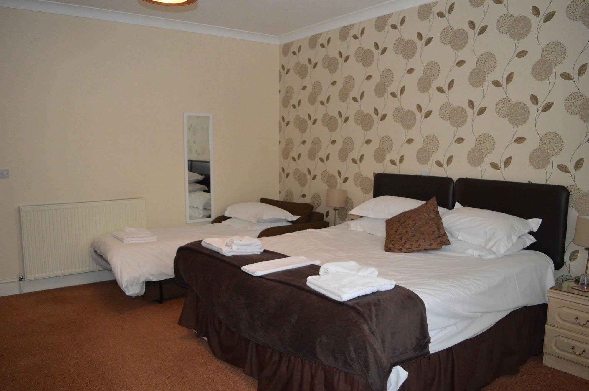 The Sheldon B&B - Free Private Parking Eastbourne Eksteriør bilde